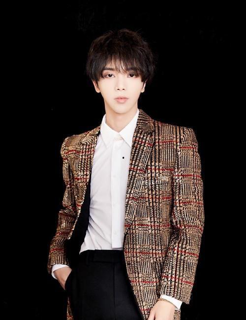 发冰淇淋女生爆料视频,揭秘校园幕后真相  第3张