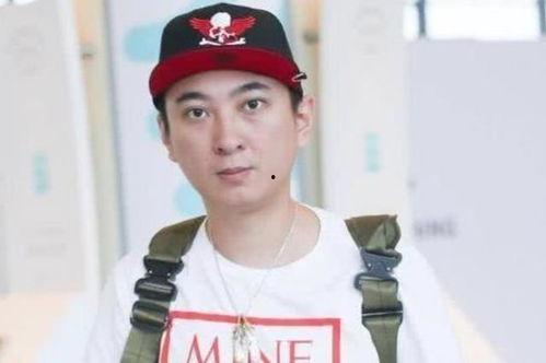 新闻爆料首富,揭秘新闻爆料背后的商业帝国 第2张 新闻爆料首富,揭秘新闻爆料背后的商业帝国 第2张